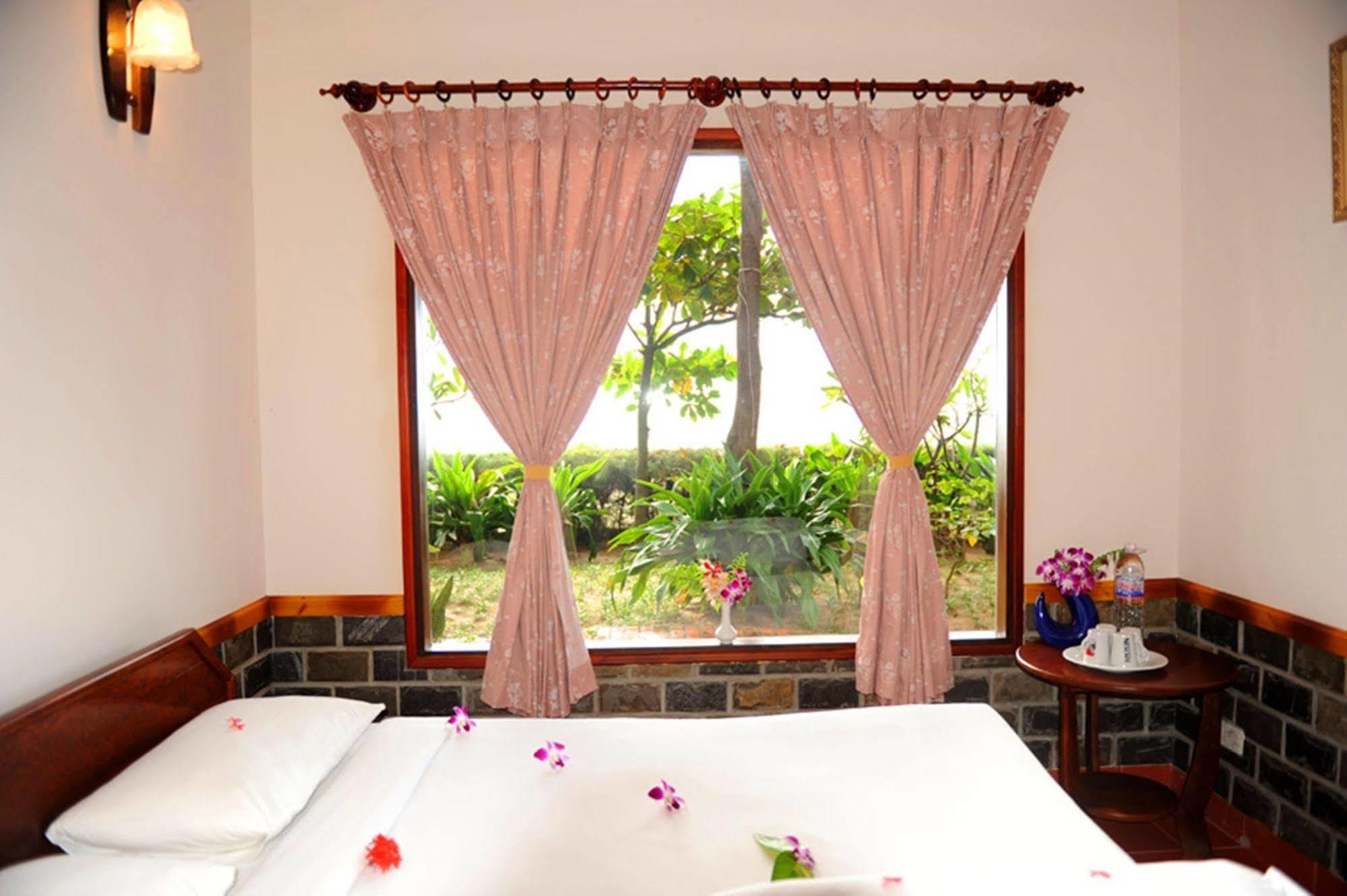 Vinh Suong Seaside Hotel And Resort Phan Thiết Eksteriør billede